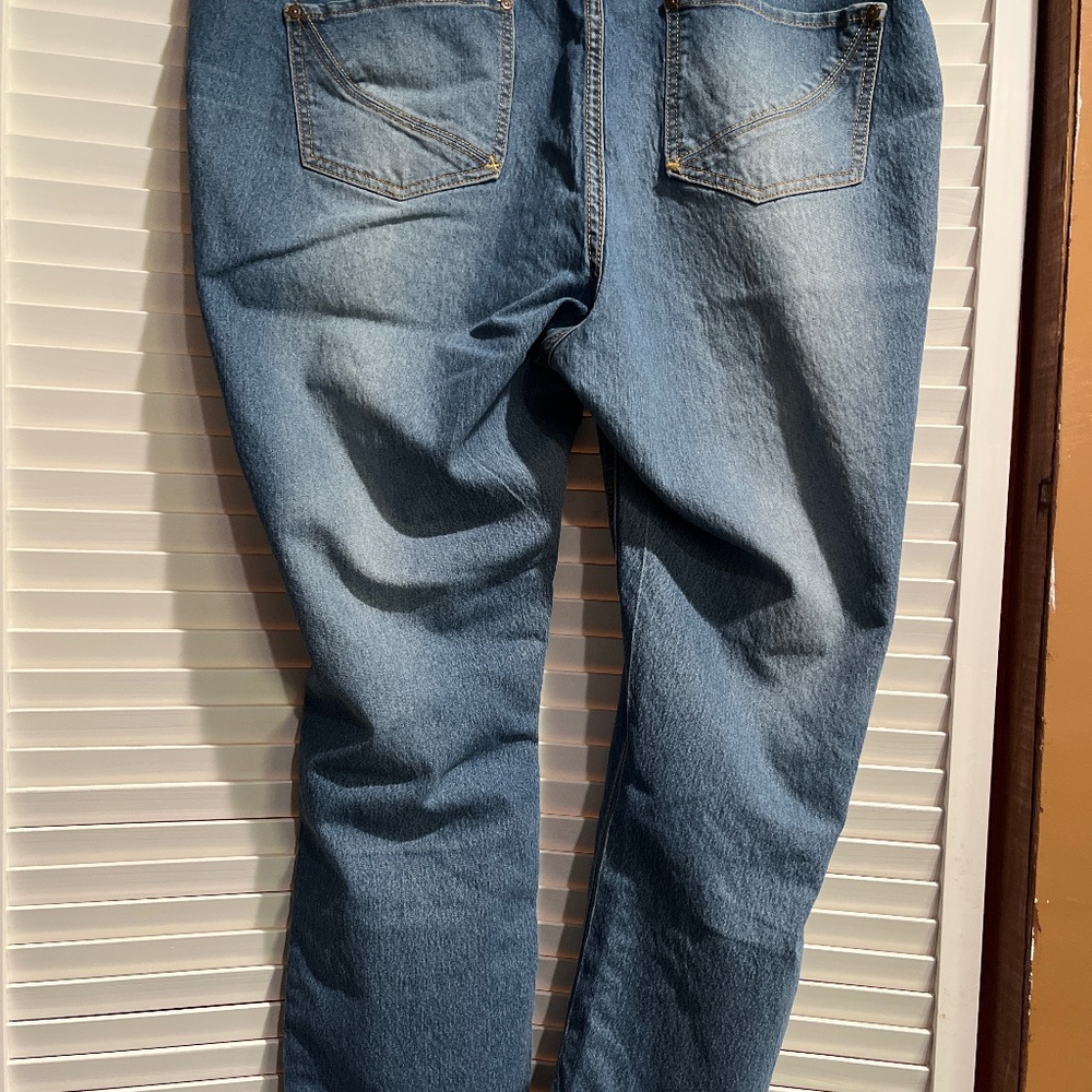 Jeanerosity Women’s Jeans